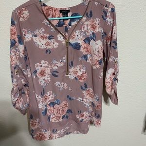 Size small flower pink/purple blouse.